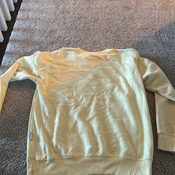 light yellow rehoboth crew neck size m - Picture 2 of 2